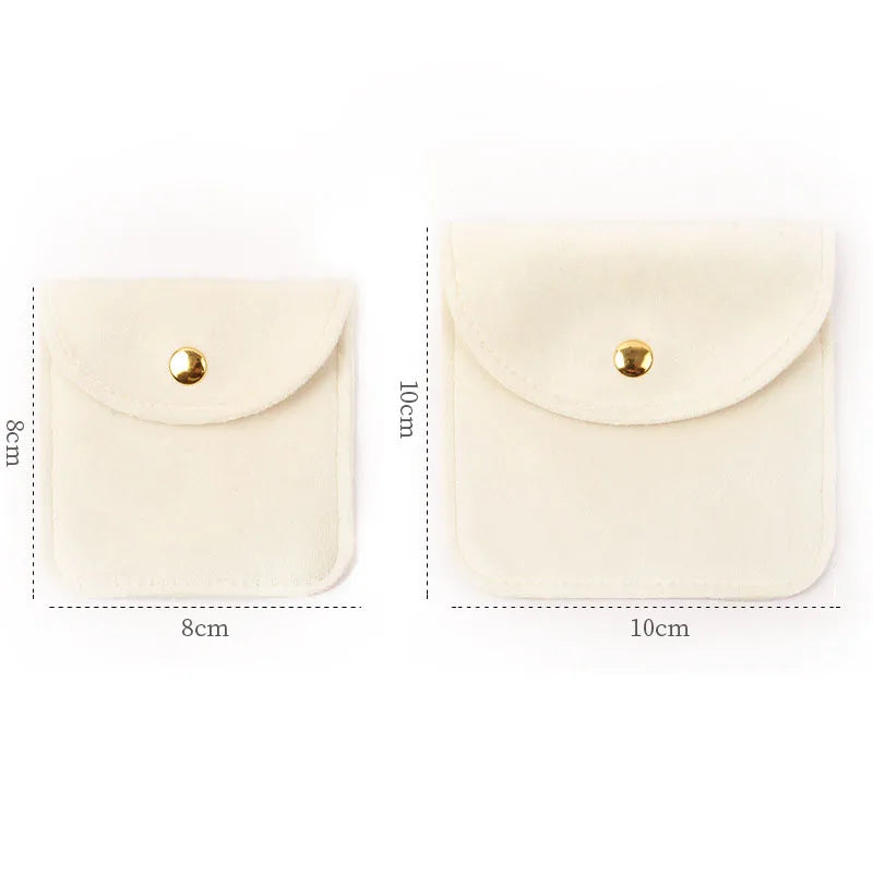 Pochette velours bijoux bouton pression