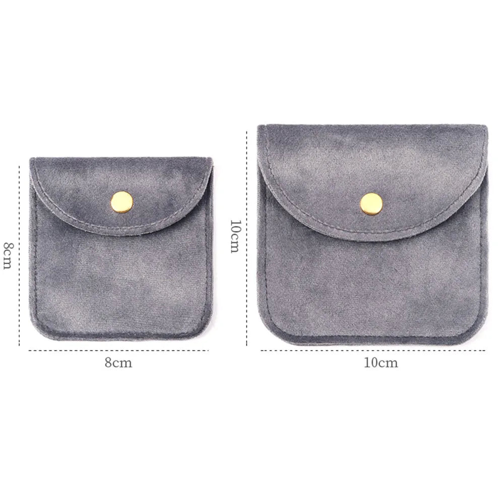 Pochette velours bijoux bouton pression