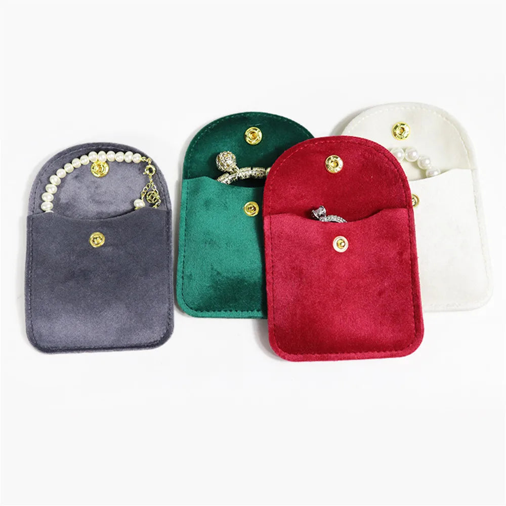 Pochette velours bijoux bouton pression