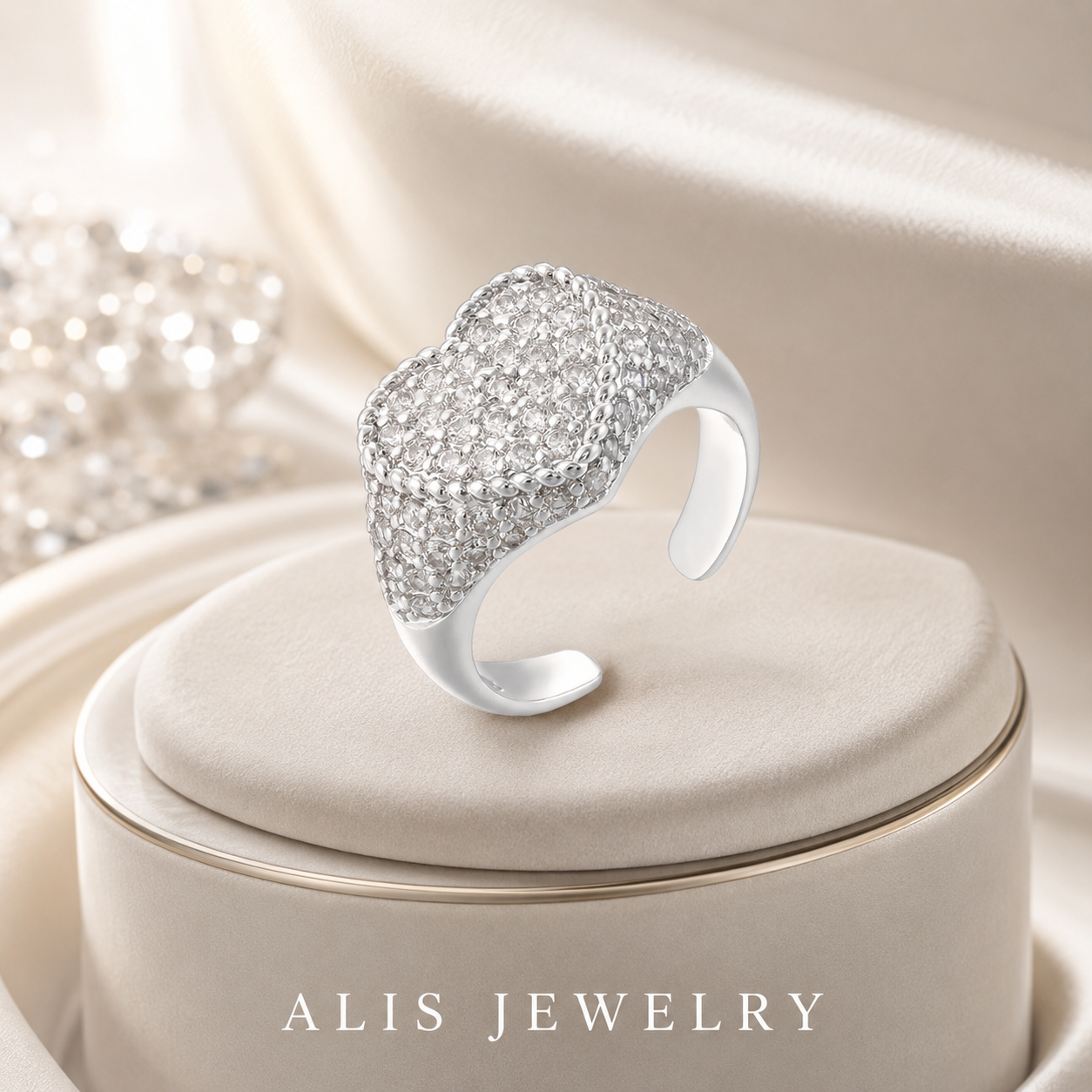 Bague cœur dorée pierre semi-précieuse sur support