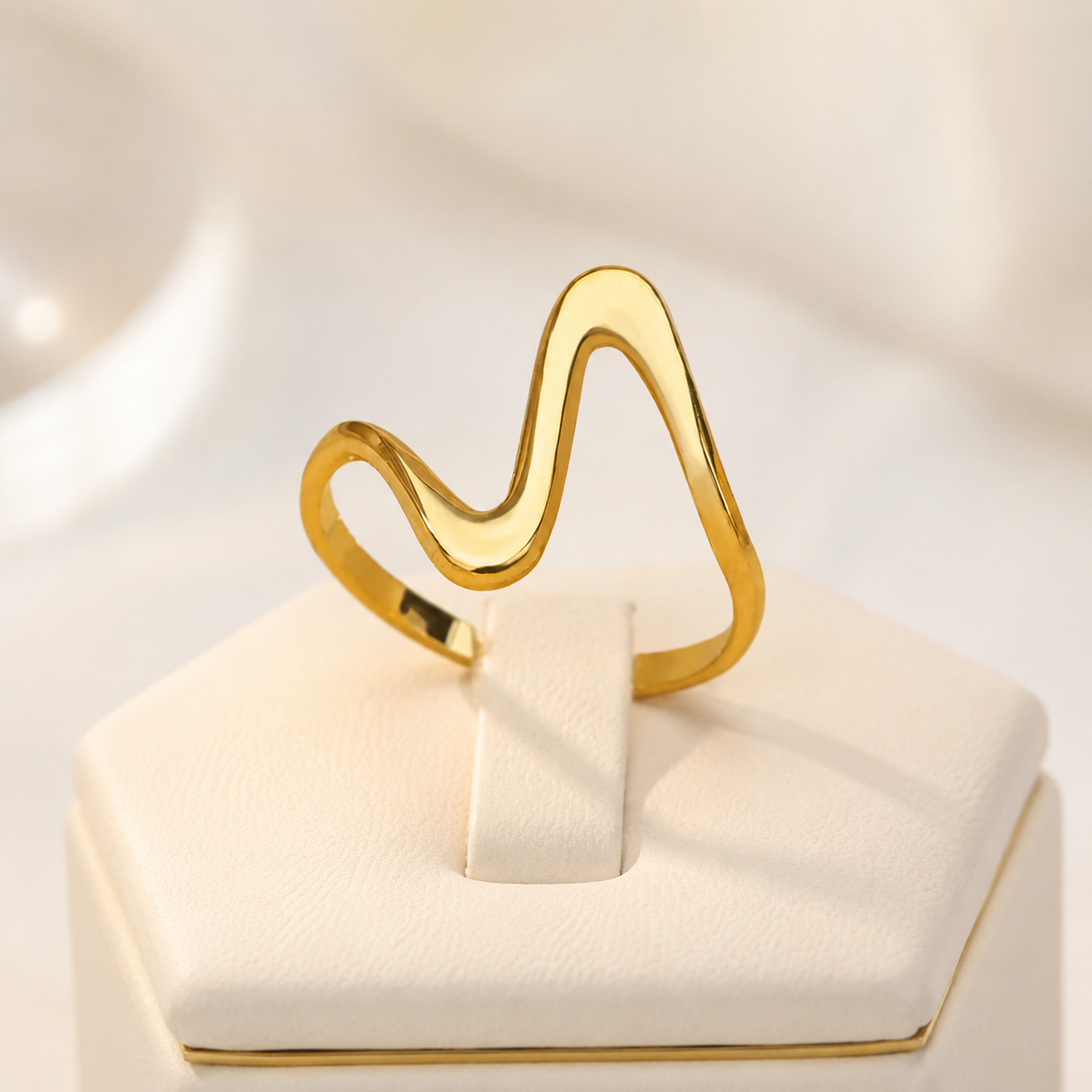 Bague dorée fine