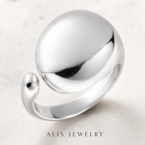 Gros plan bague ellipse argent 925 hypoallergénique