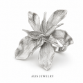 bague fleur sculpturale argentée - Alis Jewelry - fond blanc