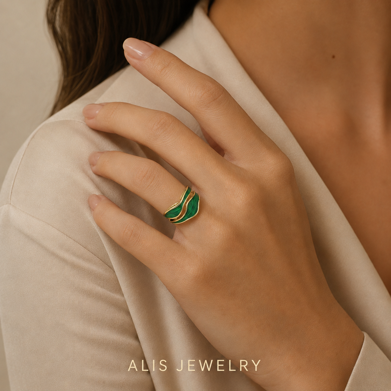 Bague émail blanc vintage