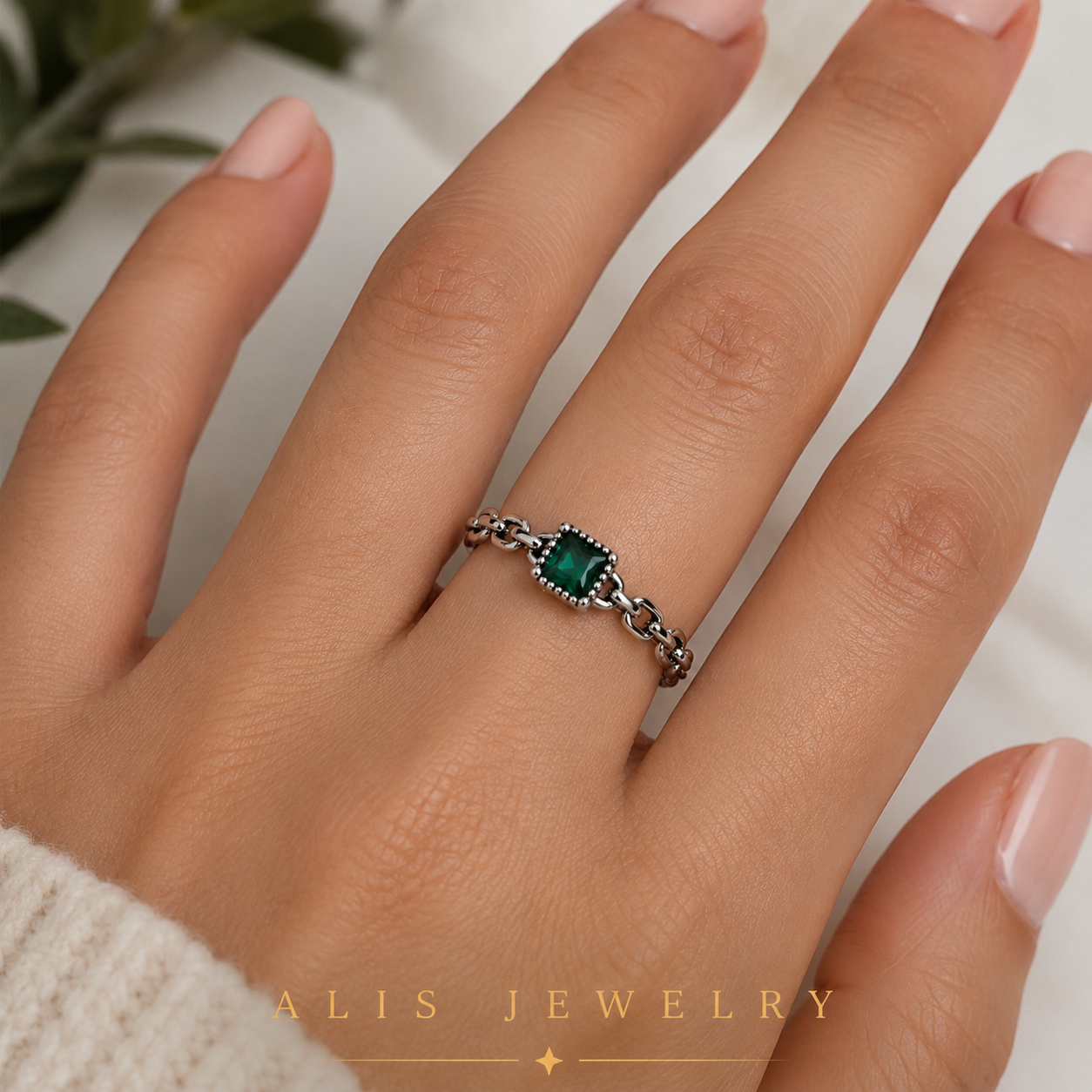 925 Silver Square Green Zircon Ring