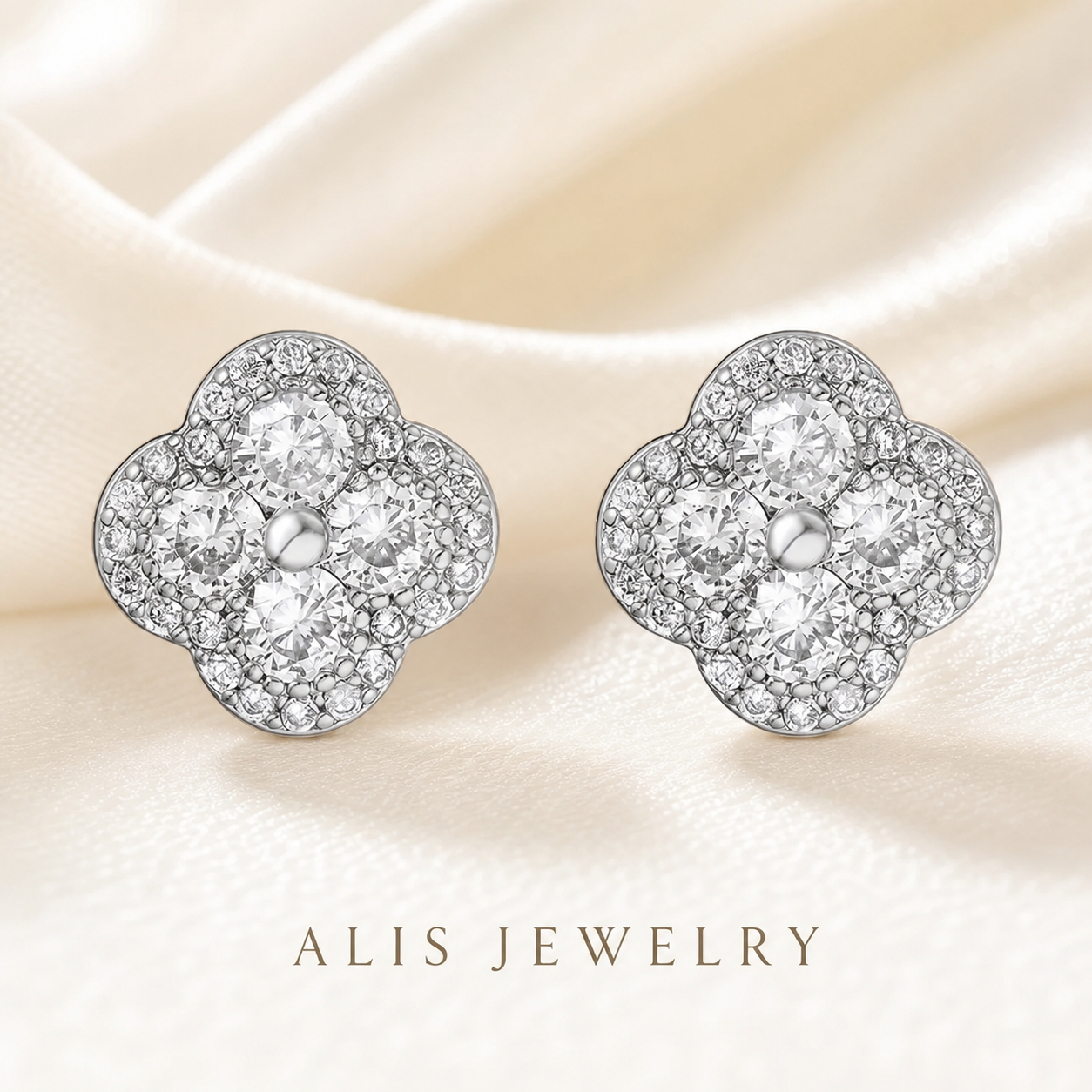 boucles d'oreilles fleur argent plaqué or - Alis Jewelry - gros plan