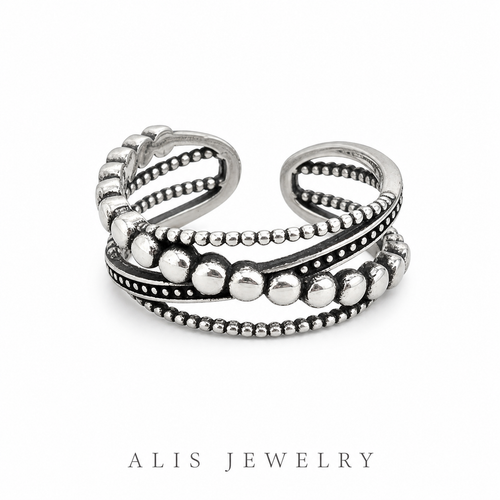 bague rétro gothique argent 925 - Alis Jewelry - fond blanc