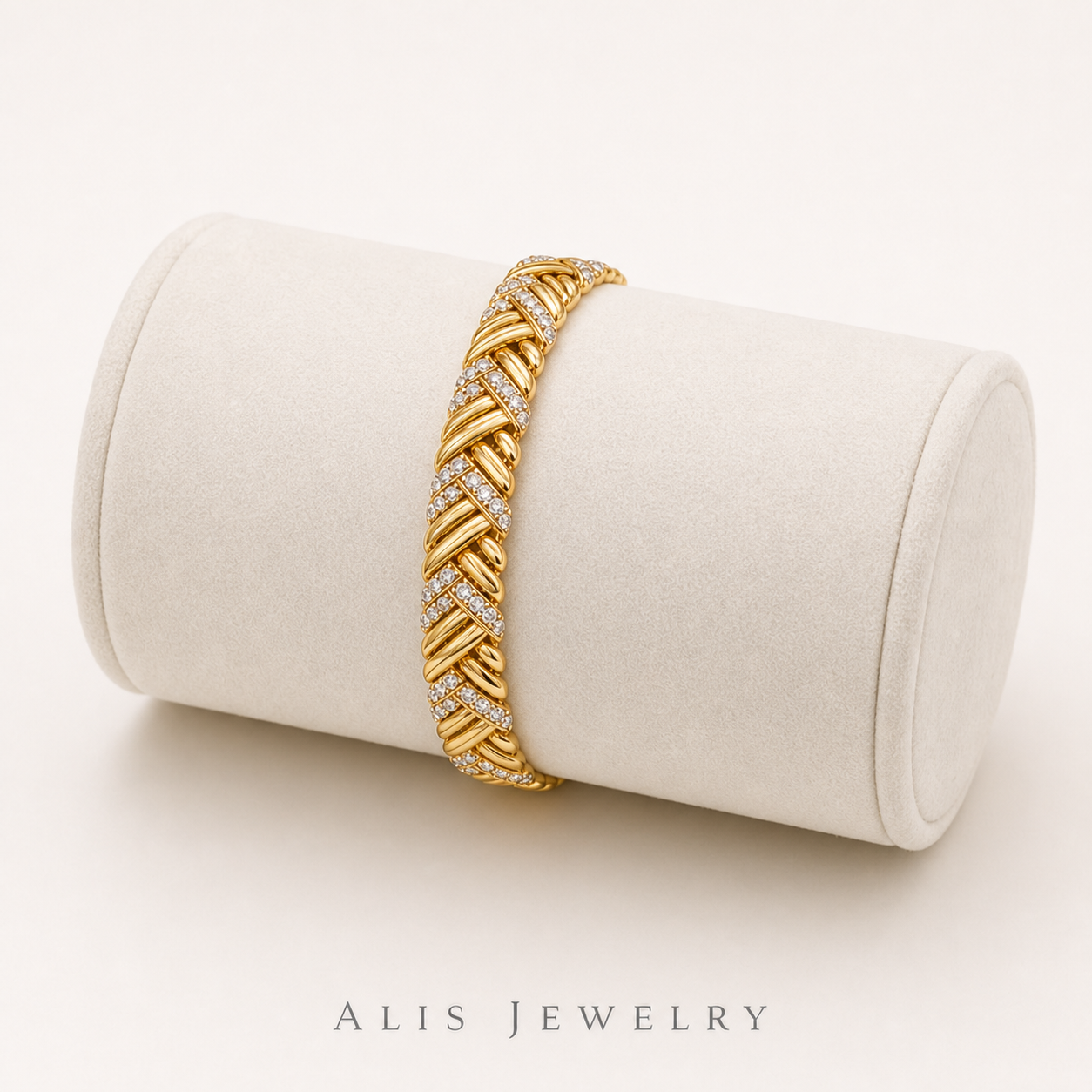 Parure nuptiale Dubaï plaqué or - Alis Jewelry - modèle Tressée - bracelet - sur support minéral