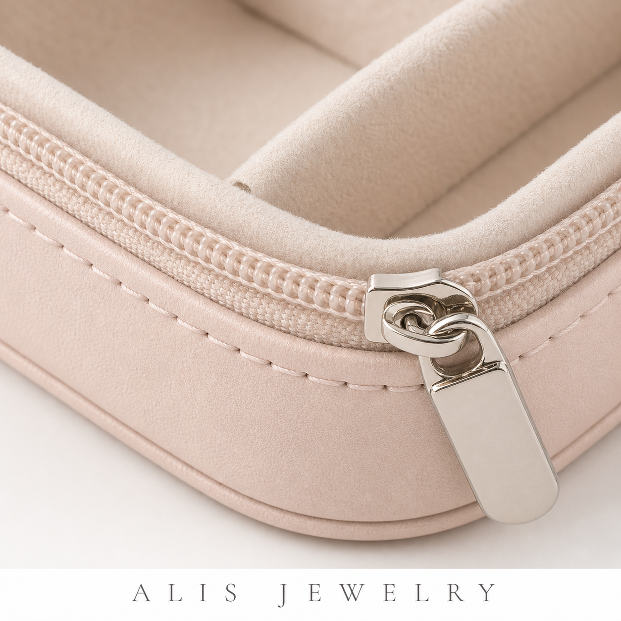 Boîte à bijoux de voyage - Alis Jewelry - gros plan / zoom