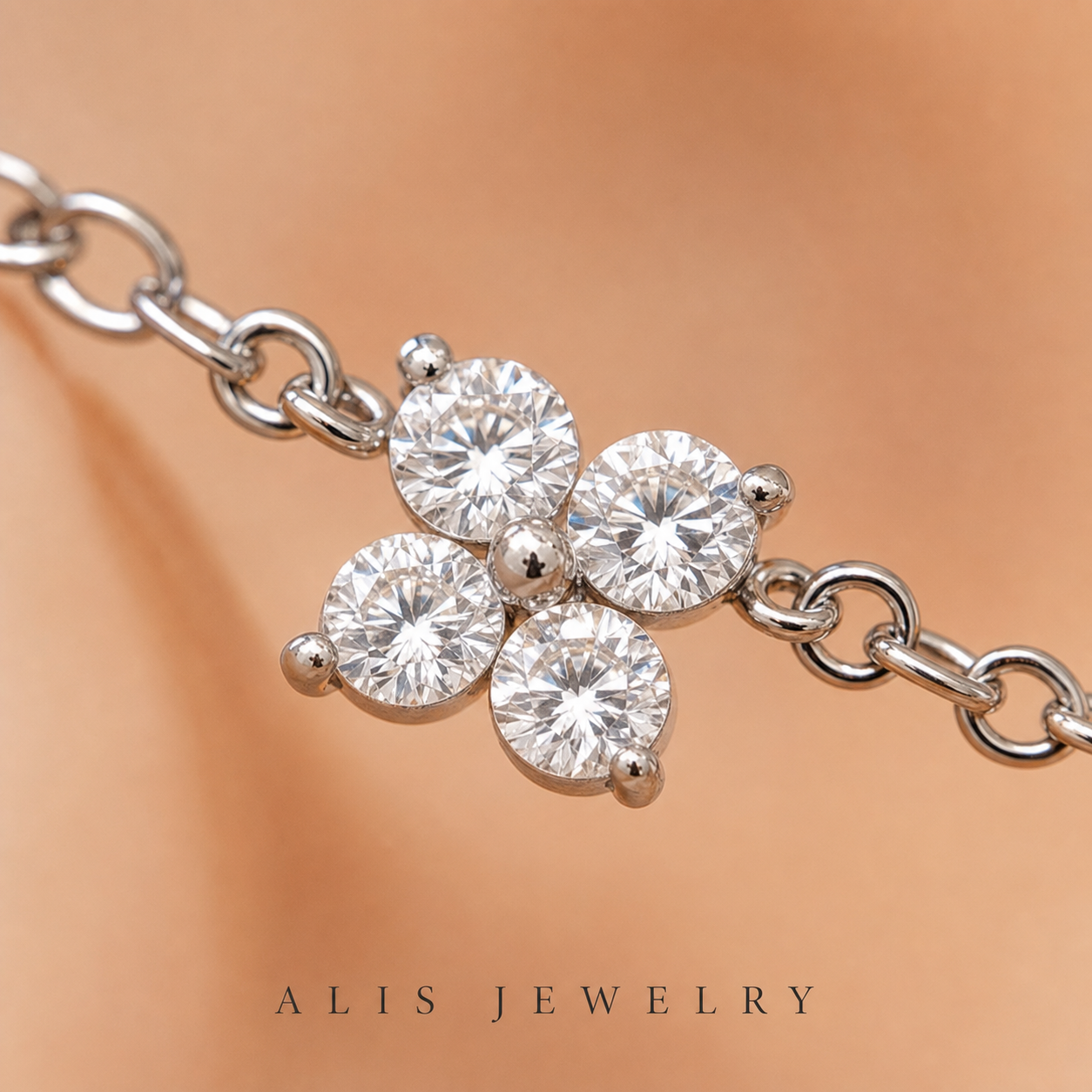 Bracelet trèfle argent - Alis Jewelry - gros plan / zoom