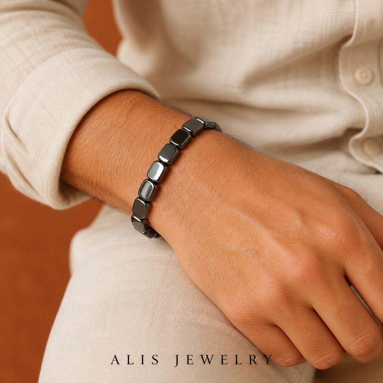 bracelet perles hématite homme - Alis Jewelry - porté mannequin