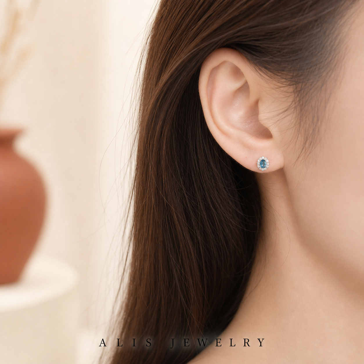 boucles d'oreilles fleur zircon bleu argent 925 - Alis Jewelry - porté mannequin