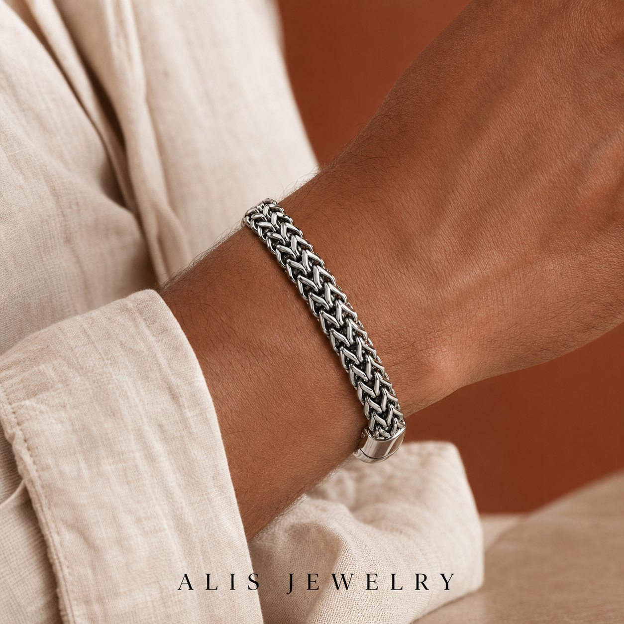 bracelet tressé magnétique acier inoxydable homme - Alis Jewelry - porté mannequin