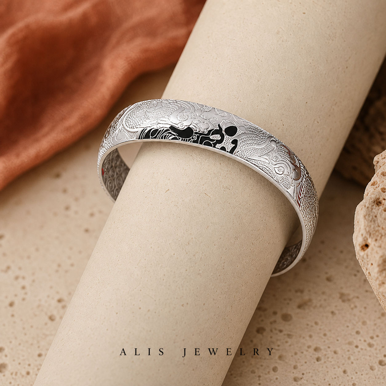 bracelet manchette dragon phénix argent 925 - Alis Jewelry - sur support minéral