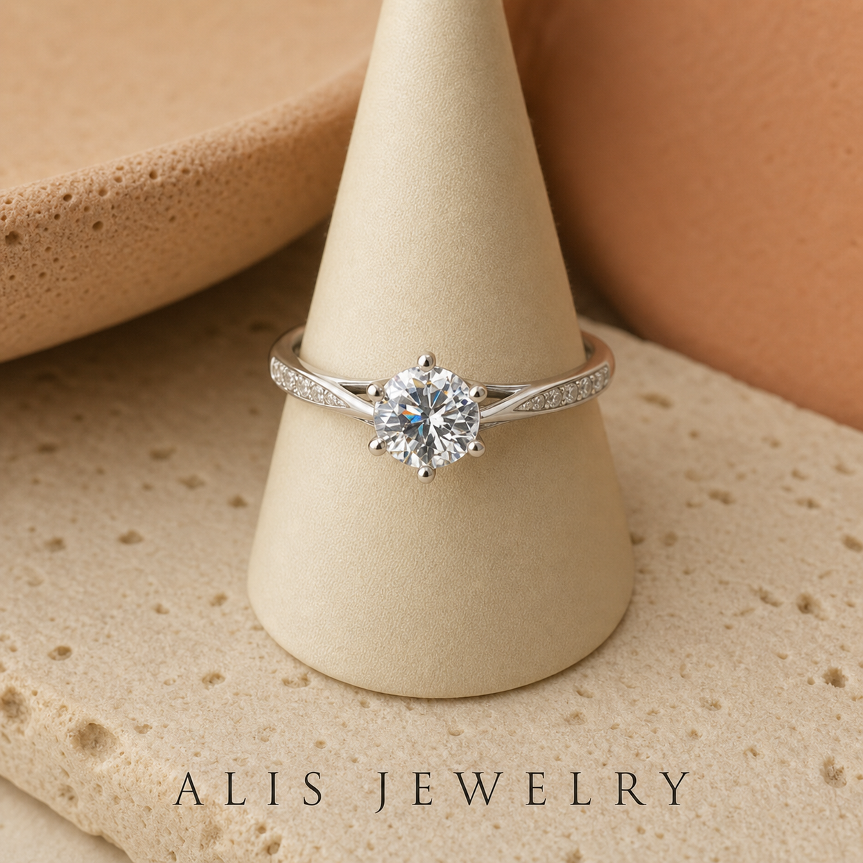 Bague solitaire zircon argent 925 - Alis Jewelry - sur support minéral