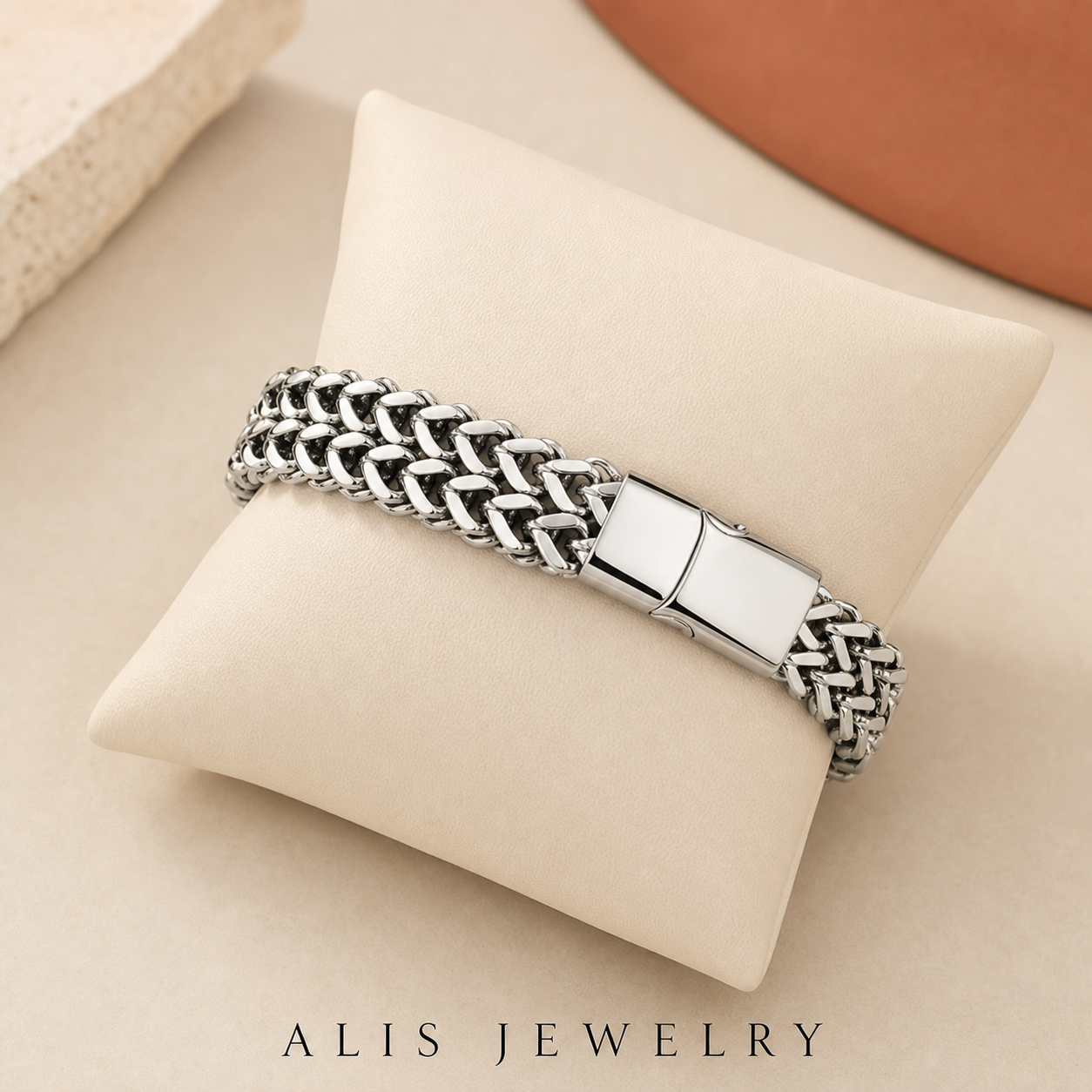 bracelet tressé magnétique acier inoxydable homme - Alis Jewelry - sur support minéral