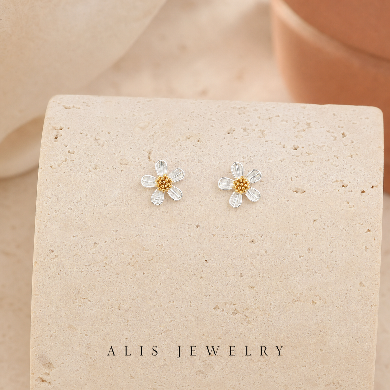 boucles d'oreilles fleur simple argent 925 - Alis Jewelry - sur support minéral