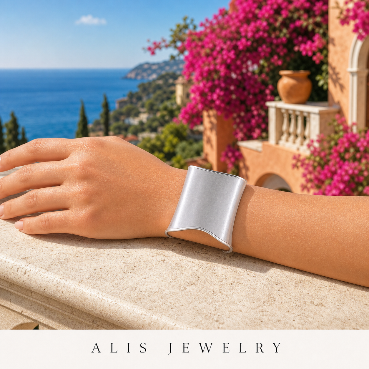 Bracelet manchette acier brossé - Alis Jewelry - réseaux sociaux