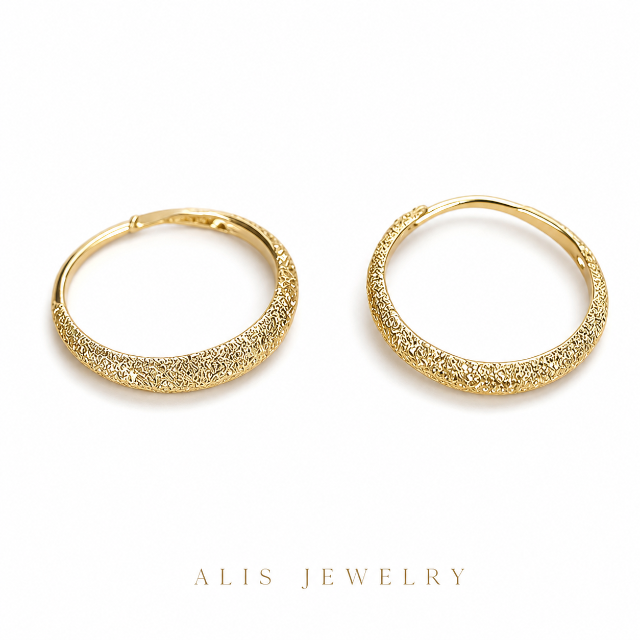 boucles d'oreilles cercle scintillant - Alis Jewelry - Doré - fond blanc