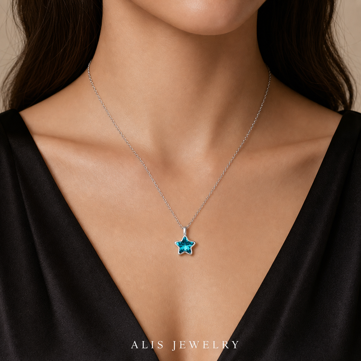 Collier pendentif étoile cristal bleu argent 925 - Alis Jewelry - porté mannequin