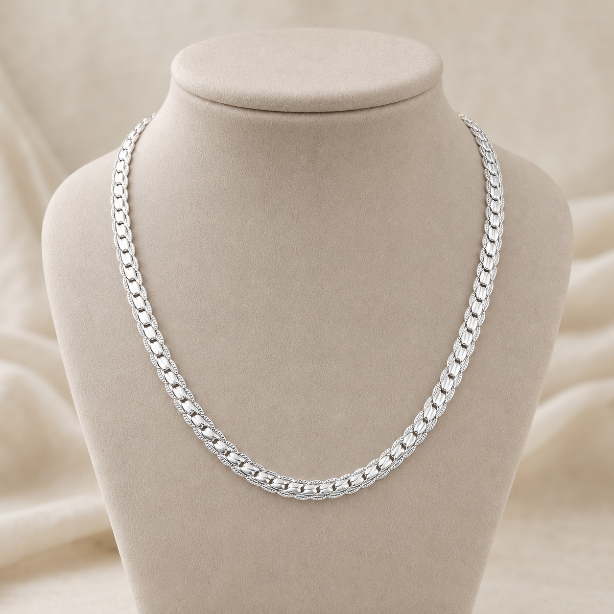 Collier chaîne fine argent 925 - Alis Jewelry - sur support minéral