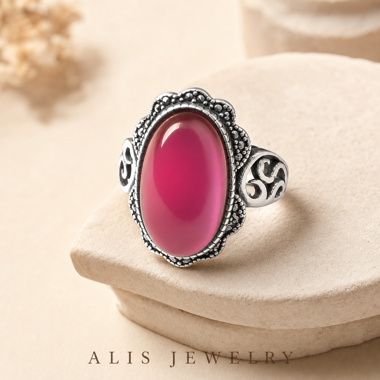 Bague grenat vintage argent thaïlandais - Alis Jewelry - clair - sur support minéral