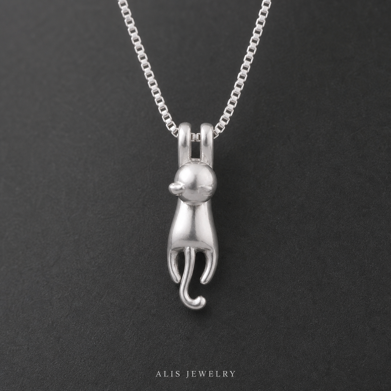 Collier chat vintage argent - Alis Jewelry - gros plan / zoom