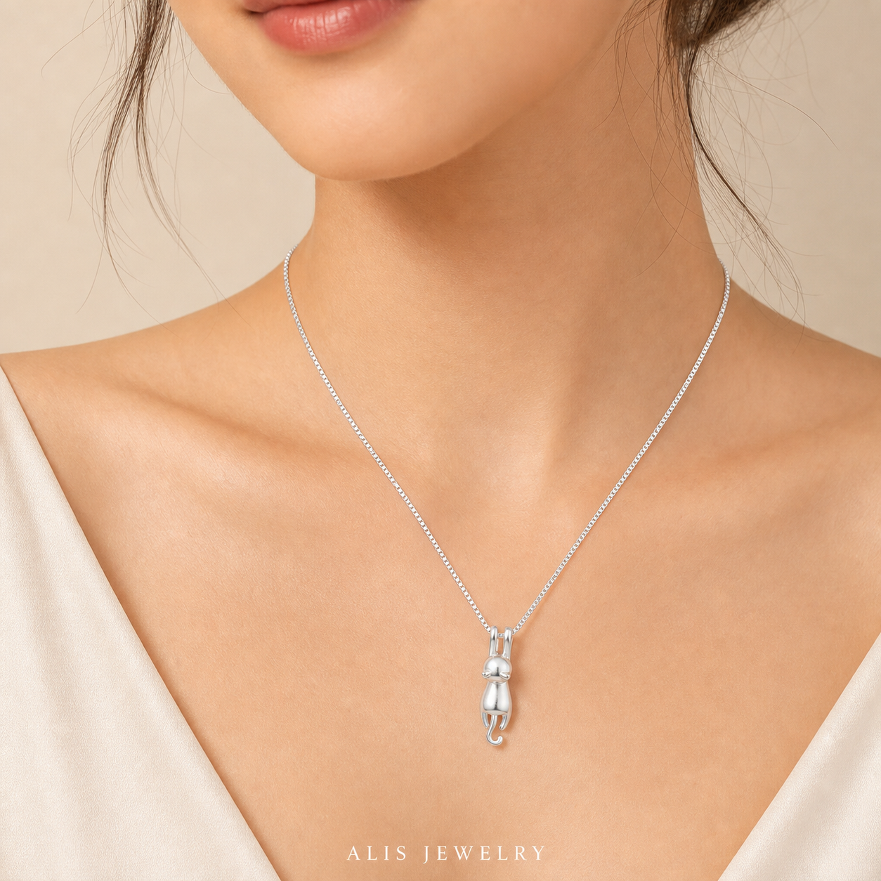Collier chat vintage argent - Alis Jewelry - porté mannequin
