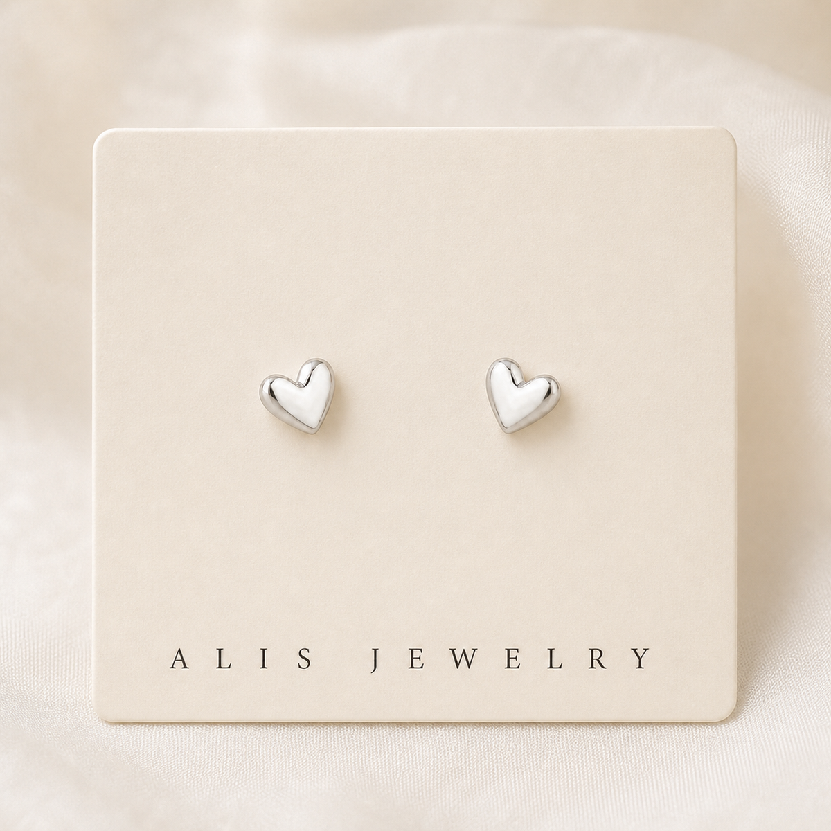 boucles d'oreilles mini cœur argent 925 - Alis Jewelry - sur support minéral