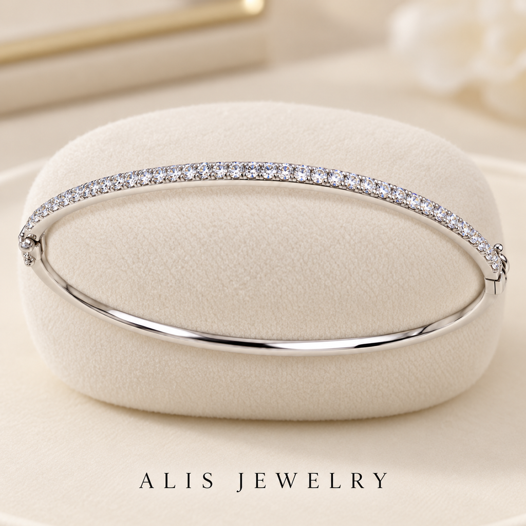 Bracelet jonc fin zircon argent 925 - Alis Jewelry - sur support minéral