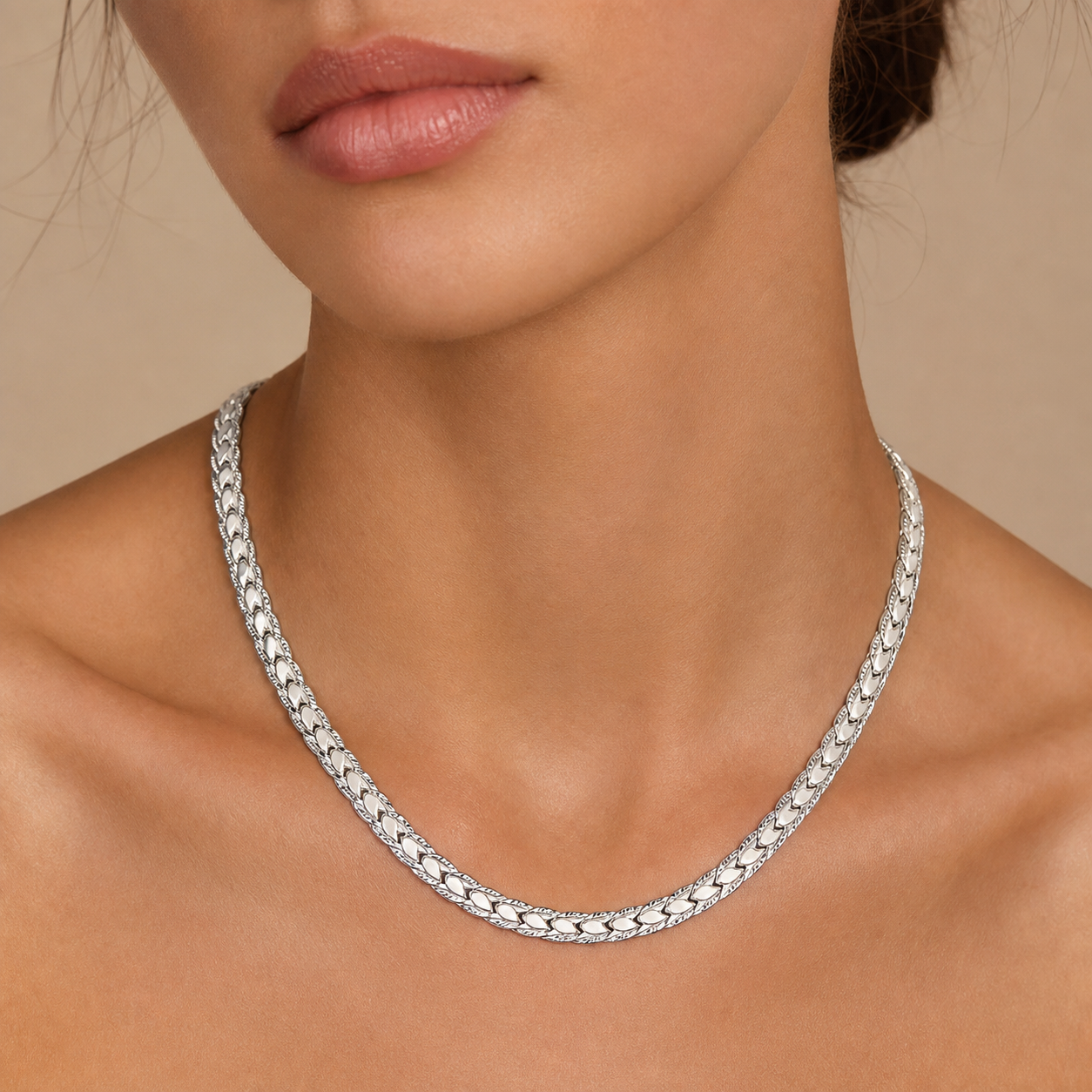 Collier chaîne fine argent 925 - Alis Jewelry - porté mannequin