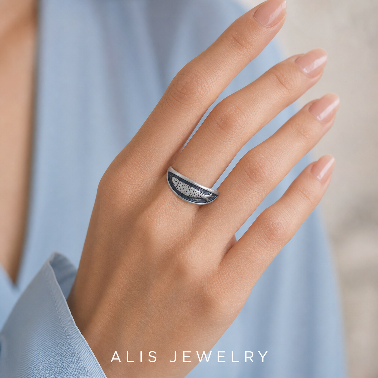 Bague poisson argent - Alis Jewelry - porté mannequin