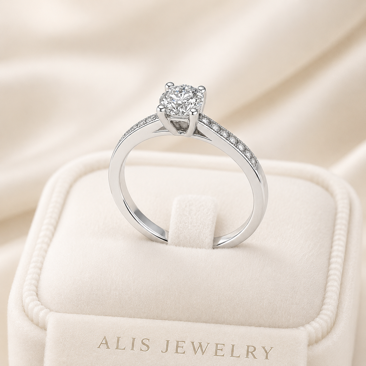 Bague argent 925 zircon - Alis Jewelry - sur support minéral