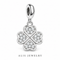 Pendentif trèfle pavé de zircons argent 925 - Alis Jewelry - fond blanc
