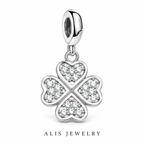 Pendentif trèfle pavé de zircons argent 925 - Alis Jewelry - fond blanc