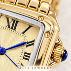 Montre femme carrée dorée chiffres romains acier inoxydable - Alis Jewelry - gros plan / zoom