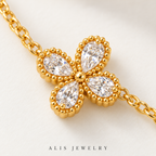 Parure trèfles porte-bonheur plaqué or 18K - Alis Jewelry - gros plan / zoom