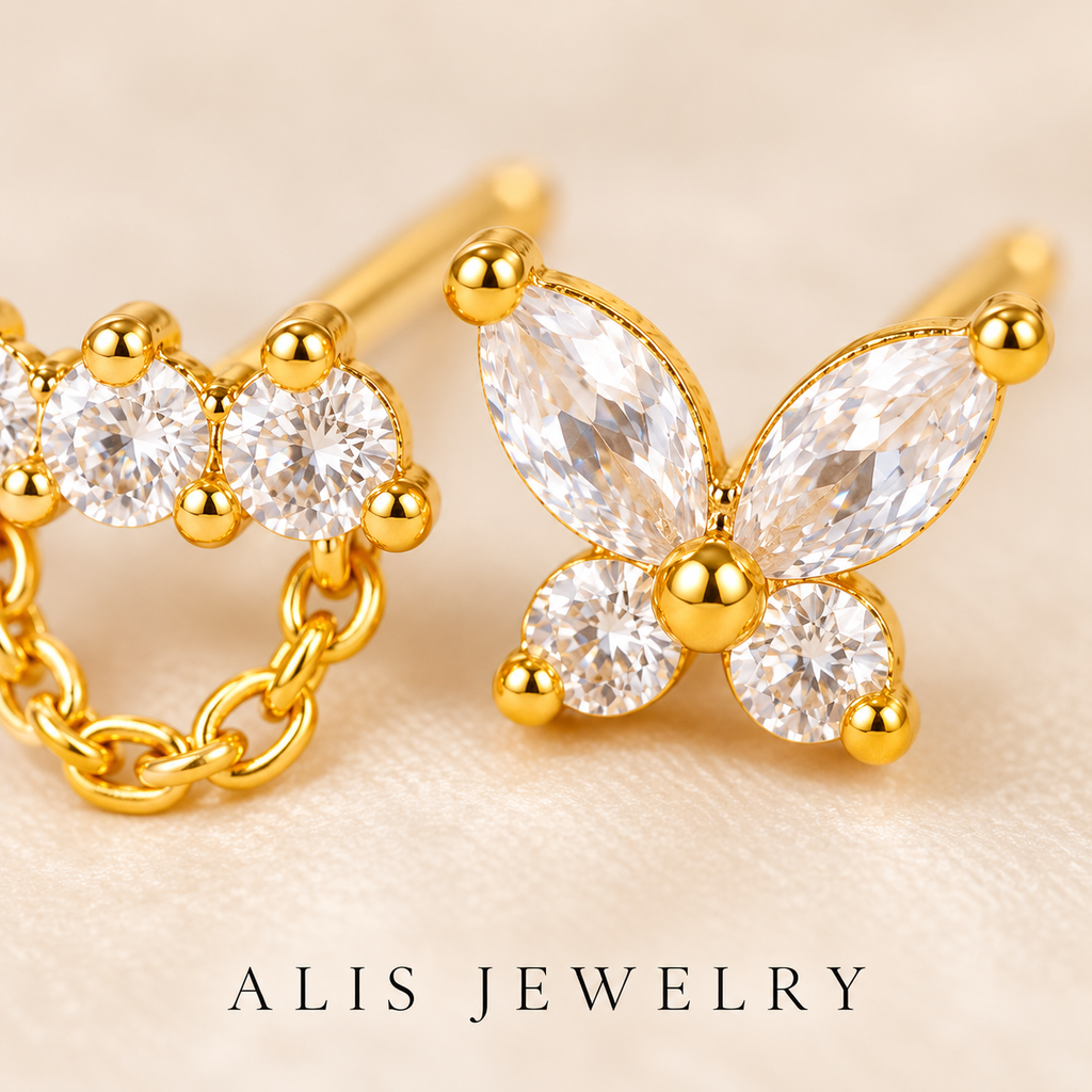 Trio de boucles d'oreilles papillon plaqué or 18K - Alis Jewelry - gros plan