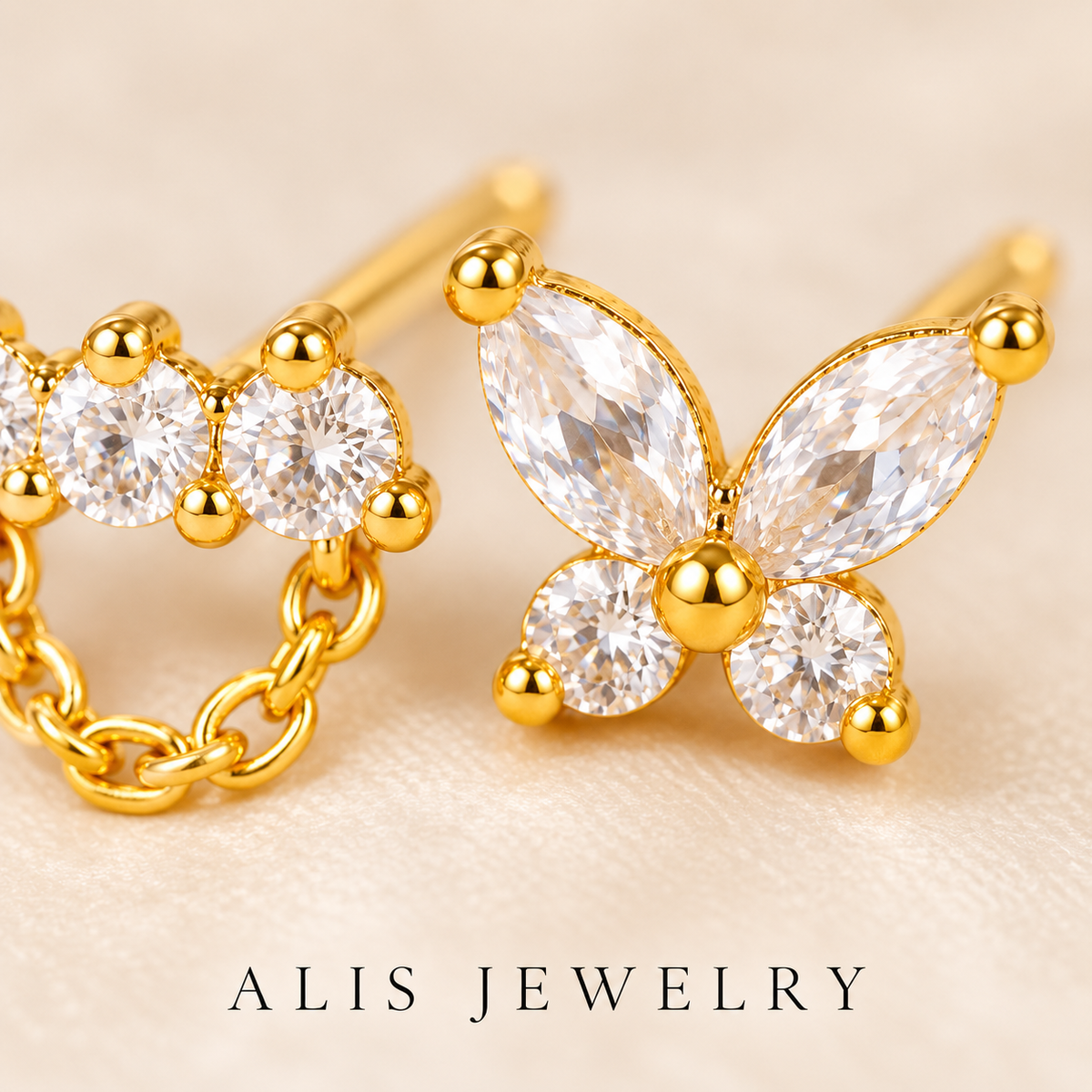 Trio de boucles d'oreilles papillon plaqué or 18K - Alis Jewelry - gros plan
